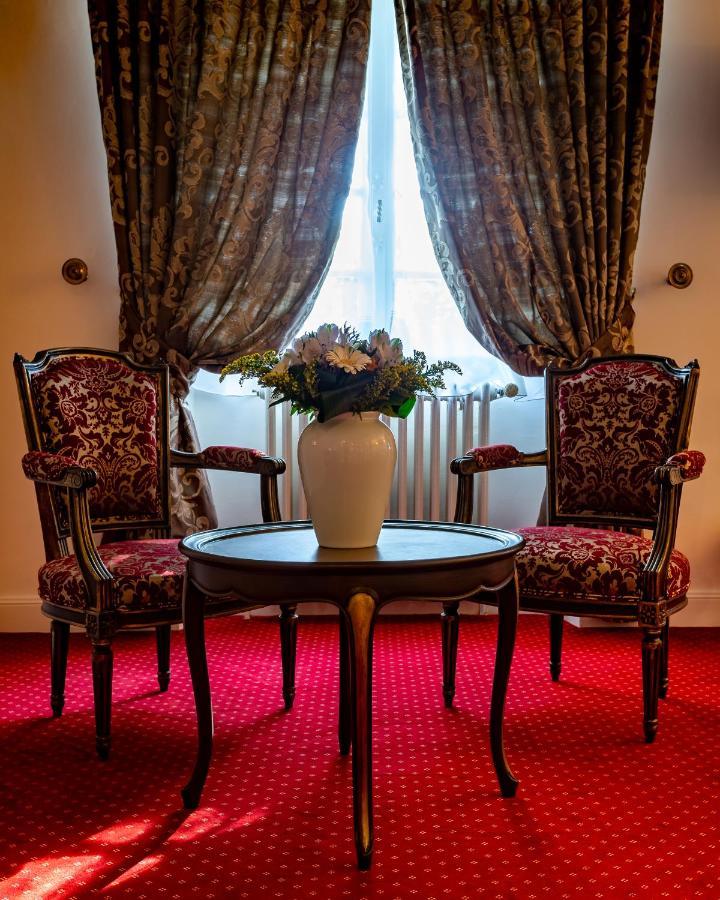 Hotel Restaurant Le Centenaire Les Eyzies Luaran gambar